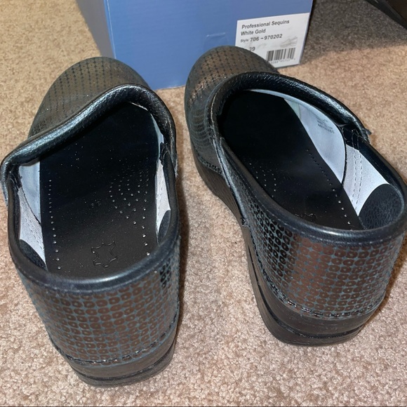 gold sequin dansko clogs - Picture 4 of 4